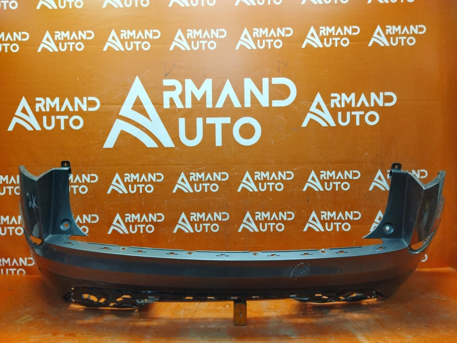 Бампер Land Rover Range Velar 2017-нв L560