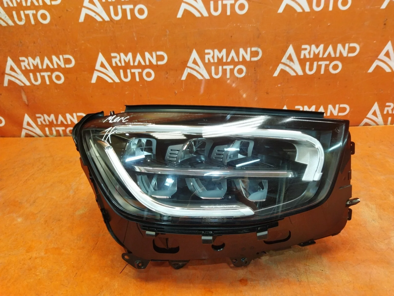 Фара Mercedes GLC-Class 2019-нв X253