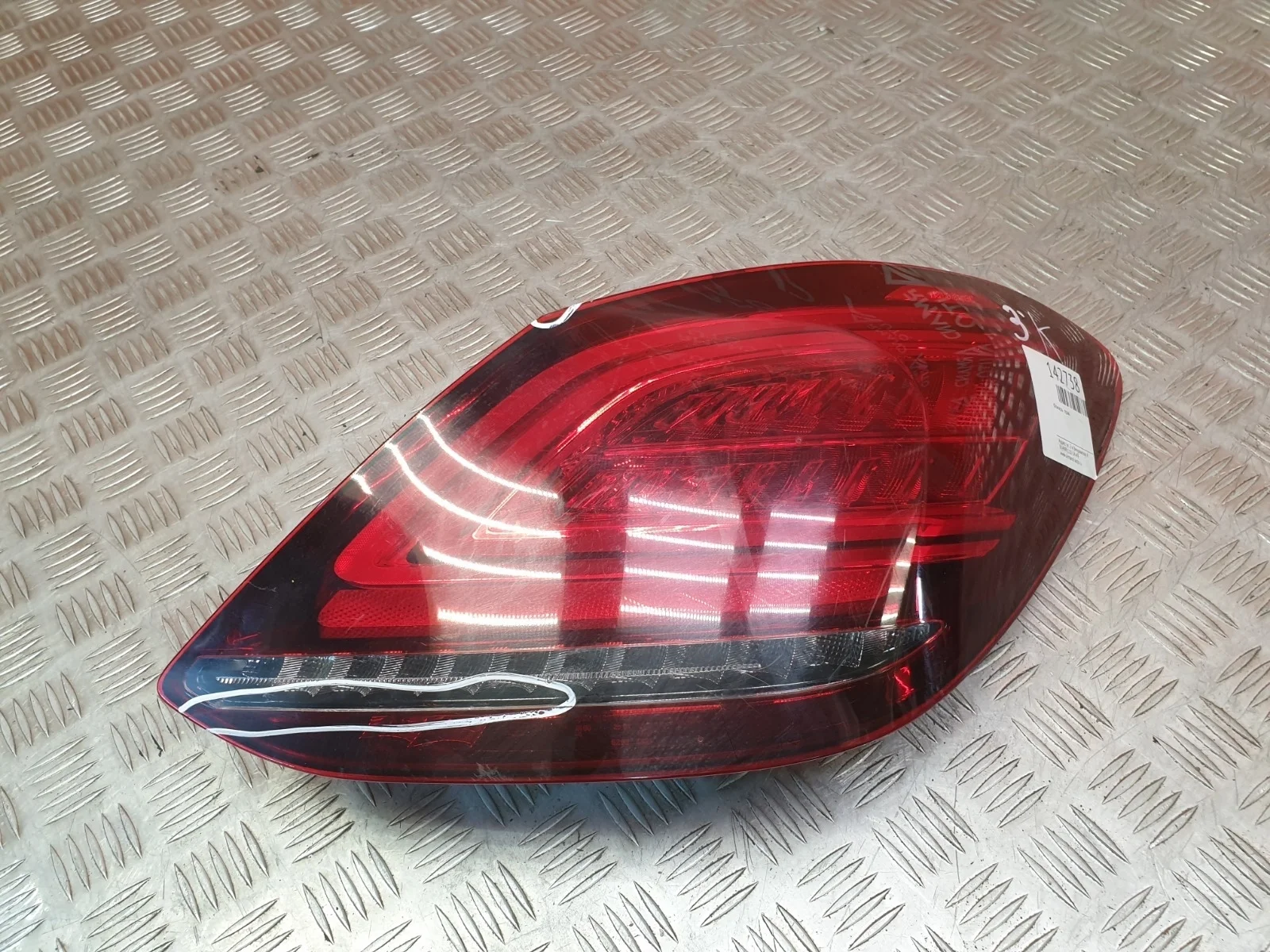 Фонарь Mercedes -Class 2018-2021 W205