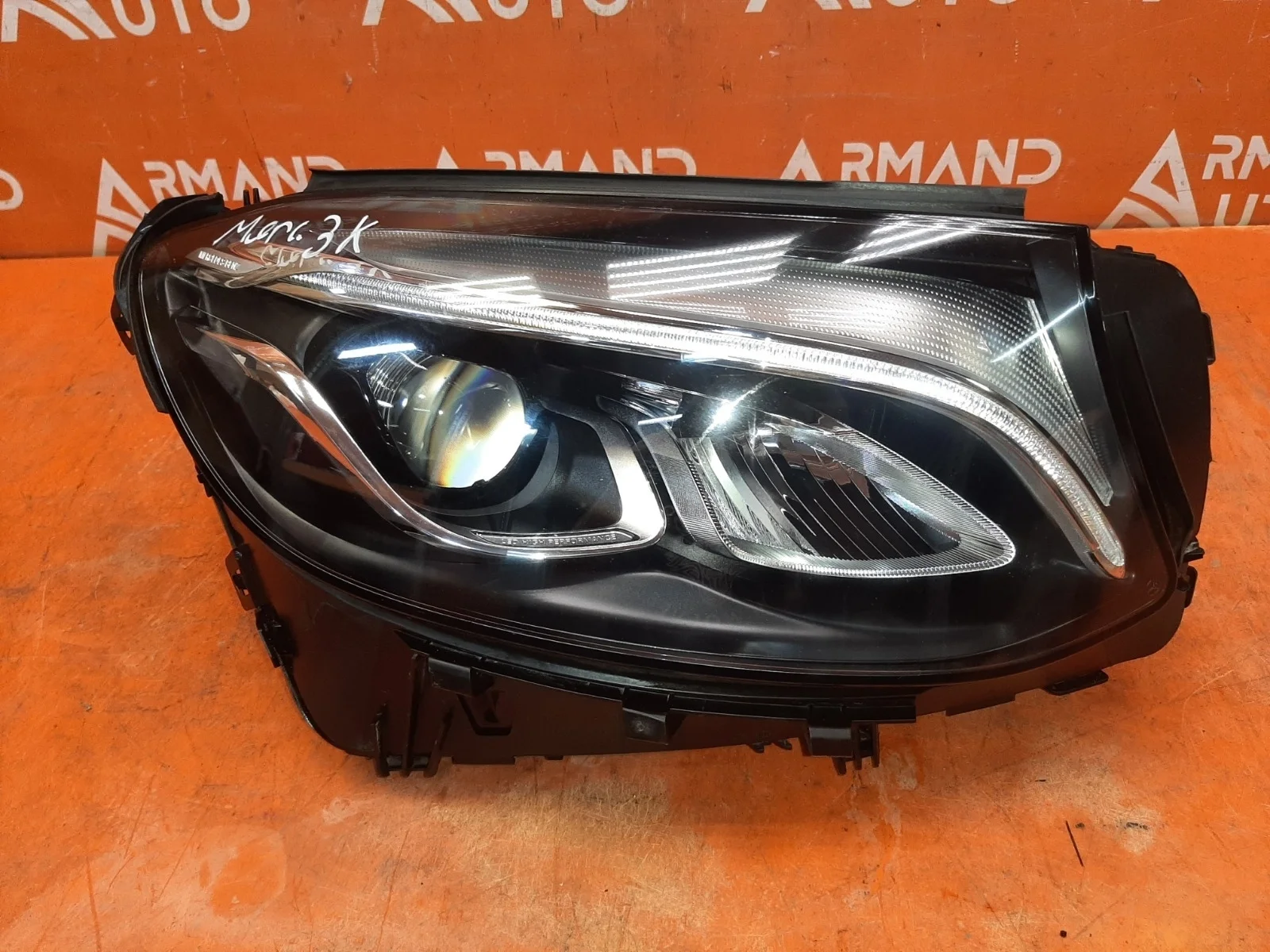 Фара Mercedes GLC-Class 2015-2019 X253