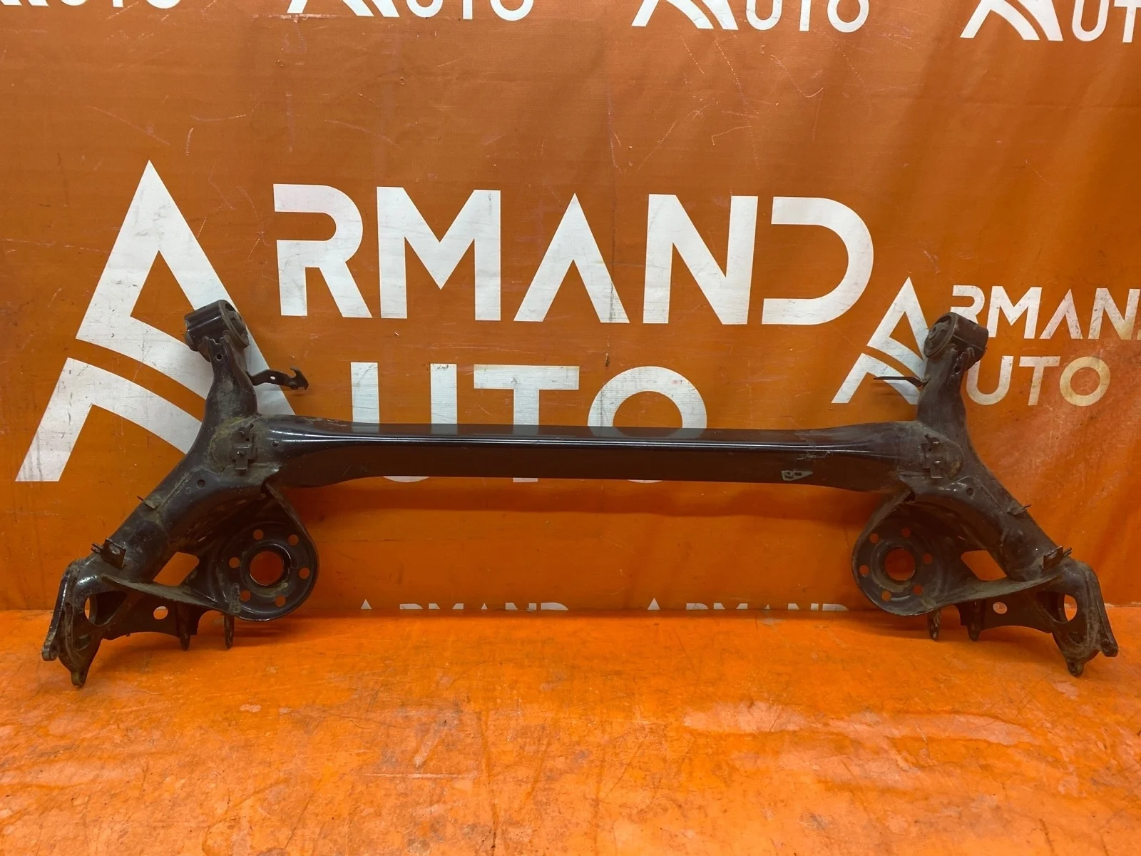 Балка Toyota Auris 2012-нв