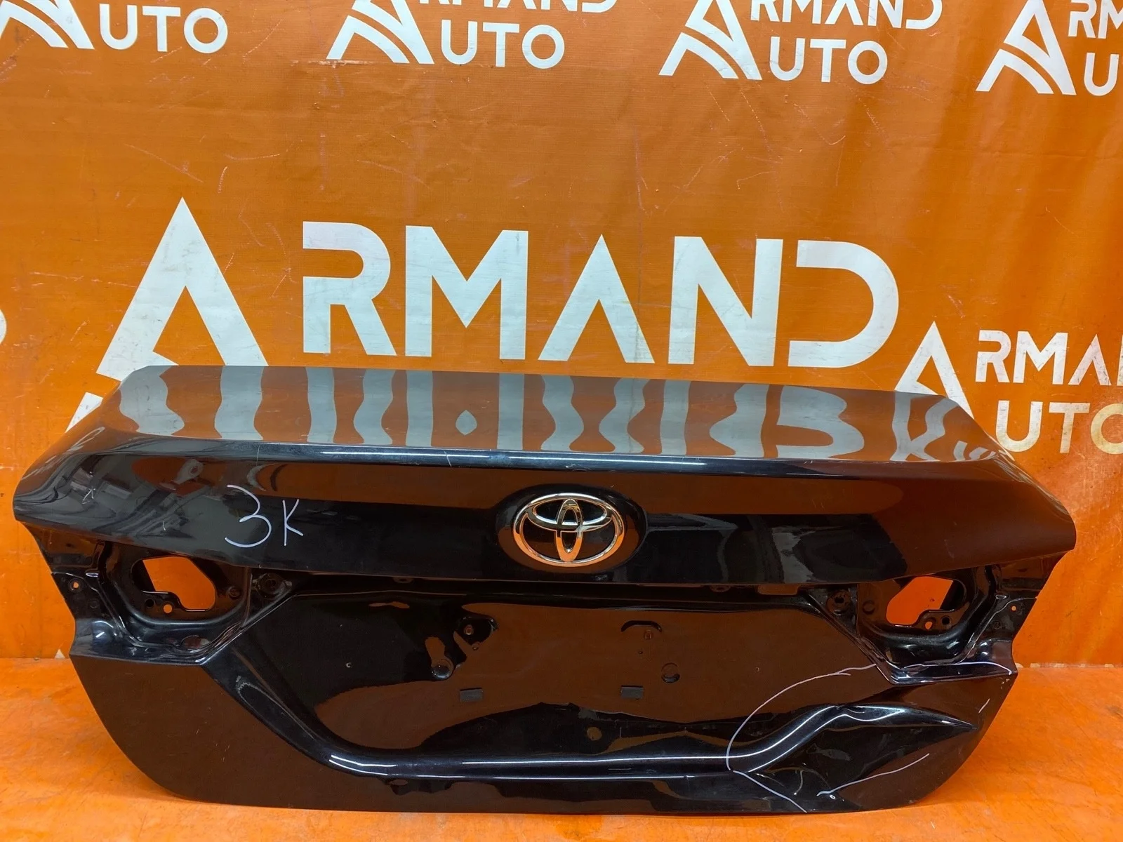 Крышка багажника Toyota Camry 2017-нв 8 XV70