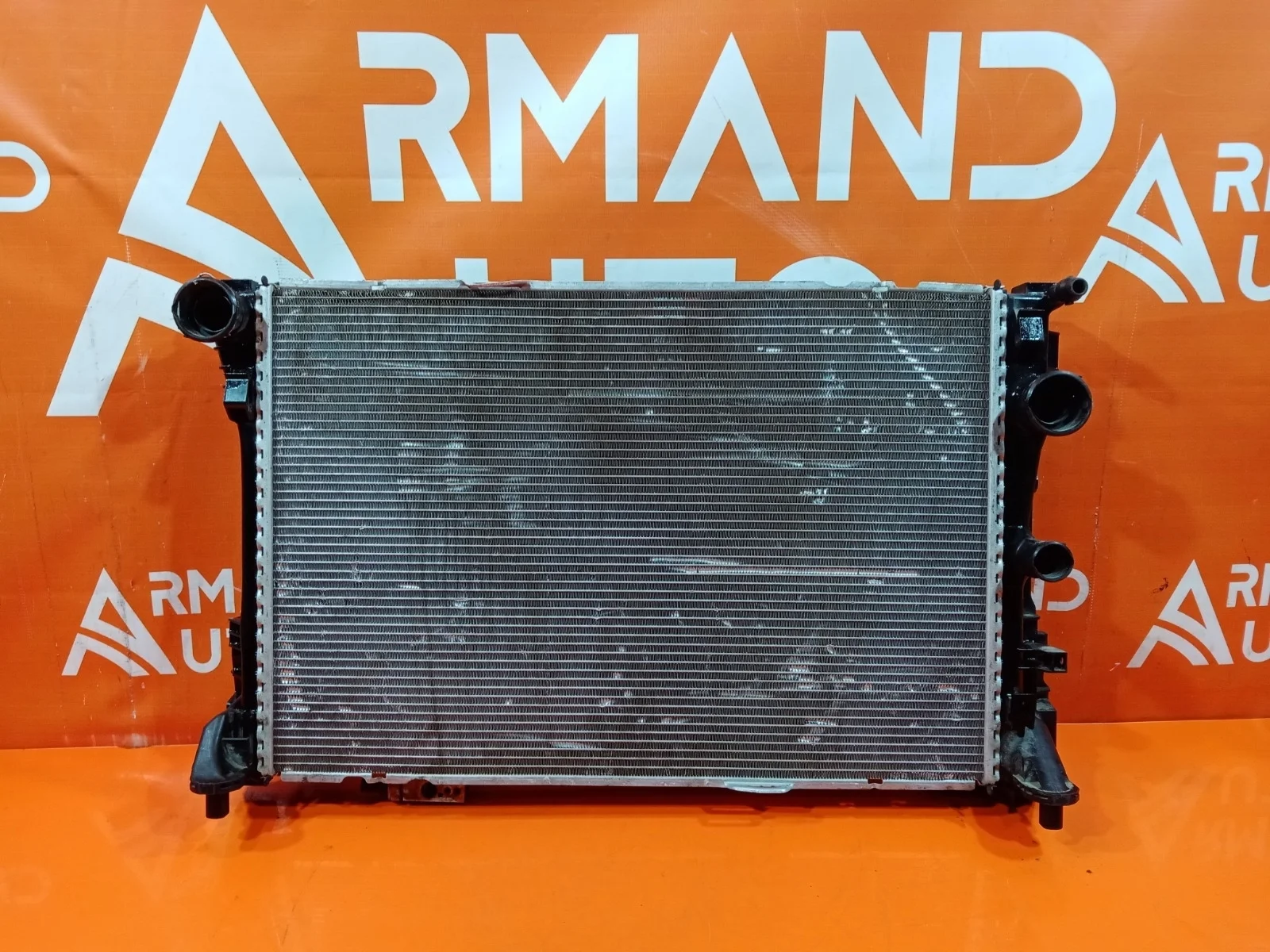 Радиатор двс Mercedes -Class 2006-2015 W204