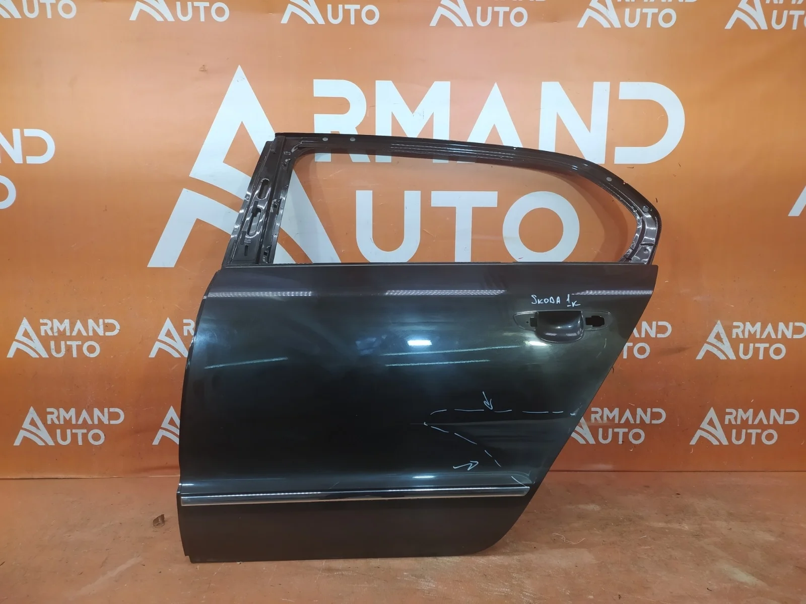 Дверь Skoda Superb 2008-2015