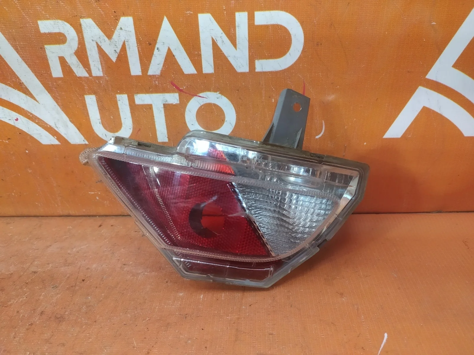 Фонарь противотуманный toyota RAV4 2015-2019 CA40