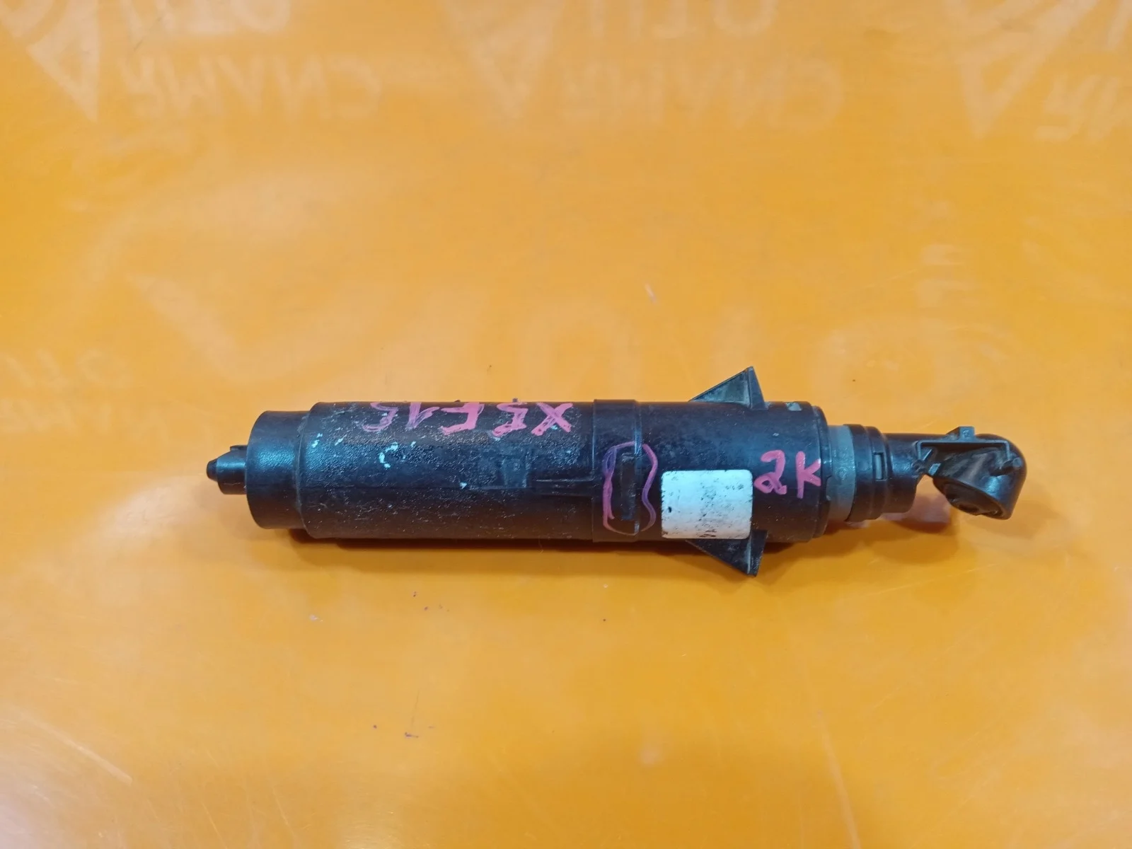 Форсунка фароомывателя BMW X5 2013-2018 F15