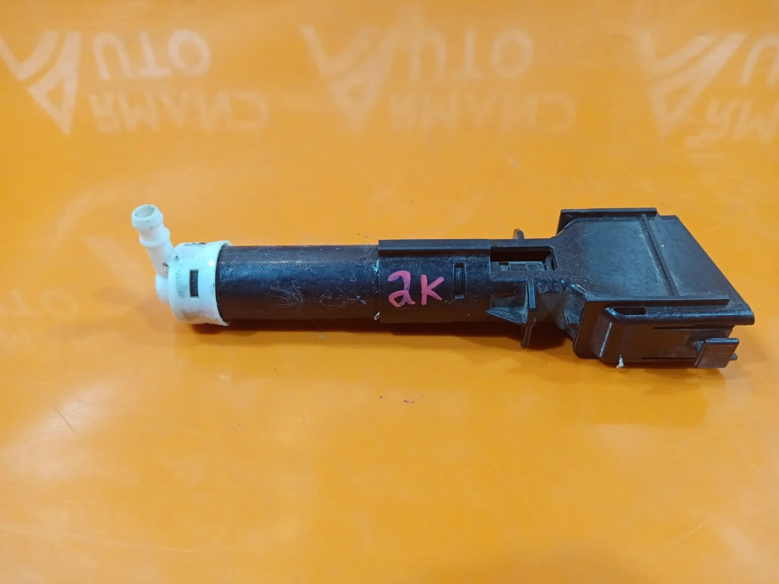 Форсунка фароомывателя Mazda 6 2012-2018 3 GJ