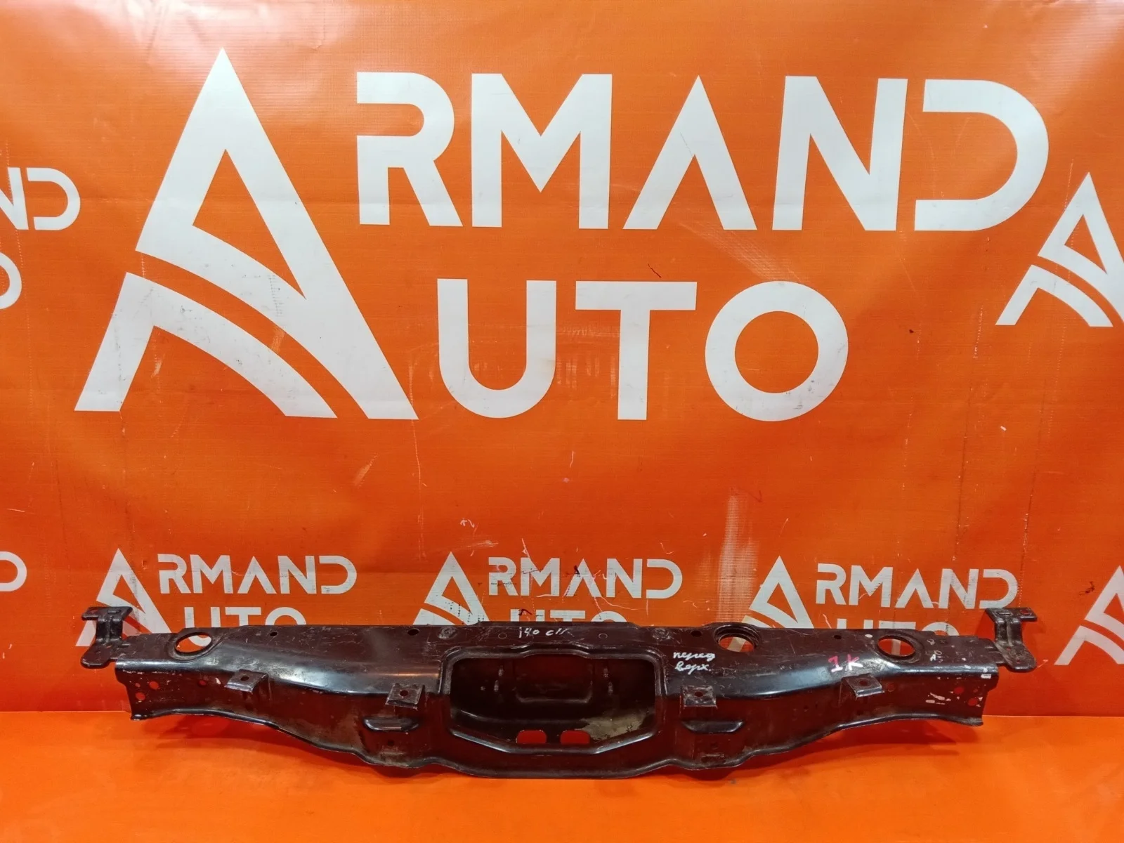 Панель передняя (суппорт радиатора) верхняя Hyundai i40 2011-2019 DF