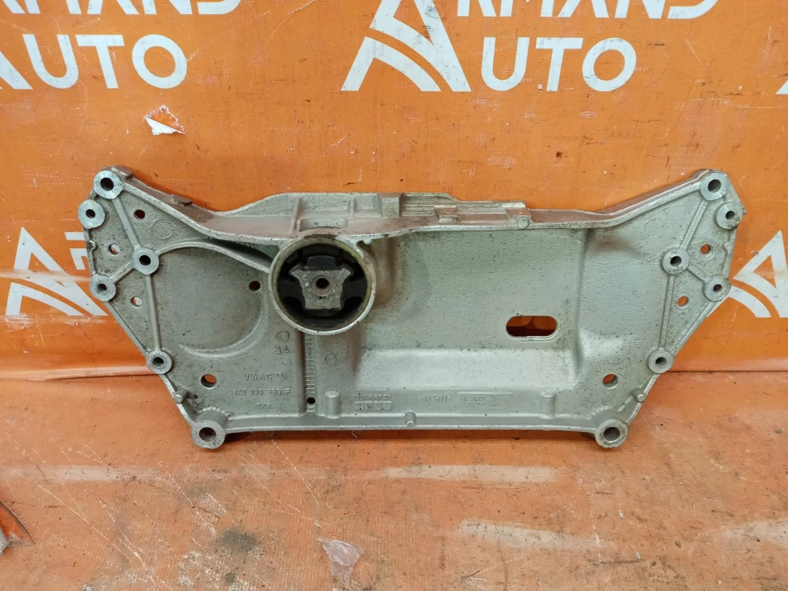 Подрамник Volkswagen Golf 2008-2012 6