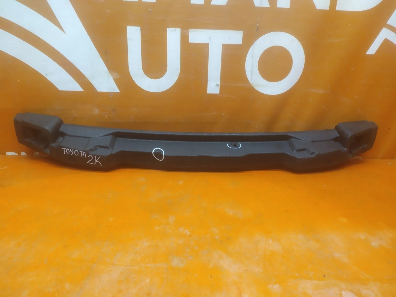 Абсорбер бампера Toyota Corolla 2015-2019 11 E160 E170 E180