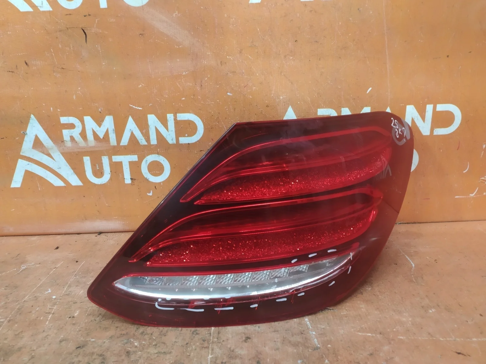 Фонарь Mercedes -Class 2016-нв W213