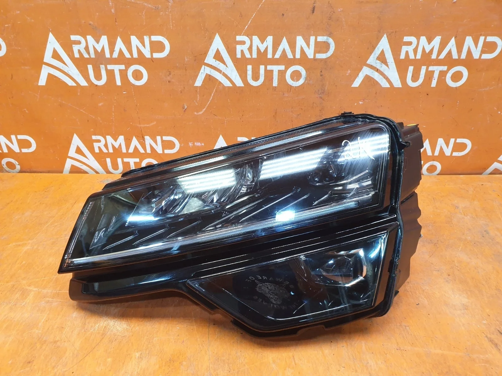 Фара Skoda Karoq 2017-нв