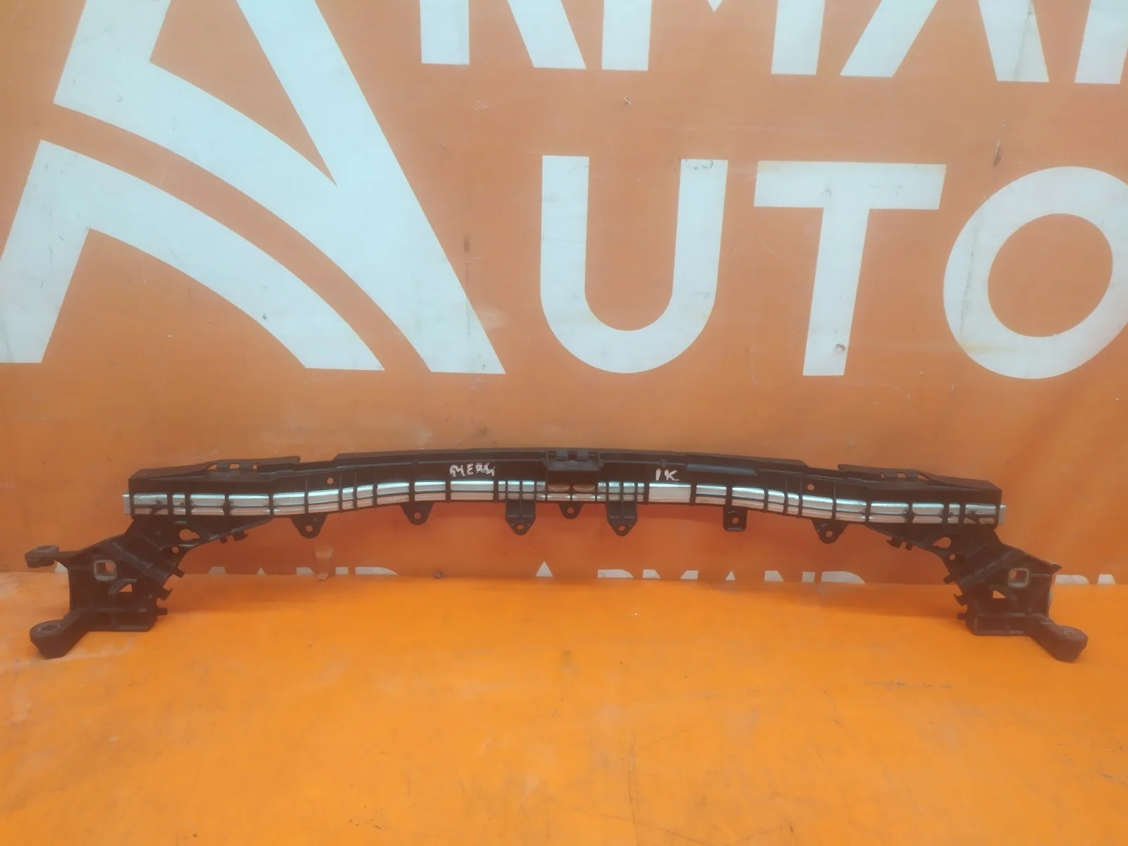 Кронштейн радиатора Mercedes -Class 2014-2021 W205