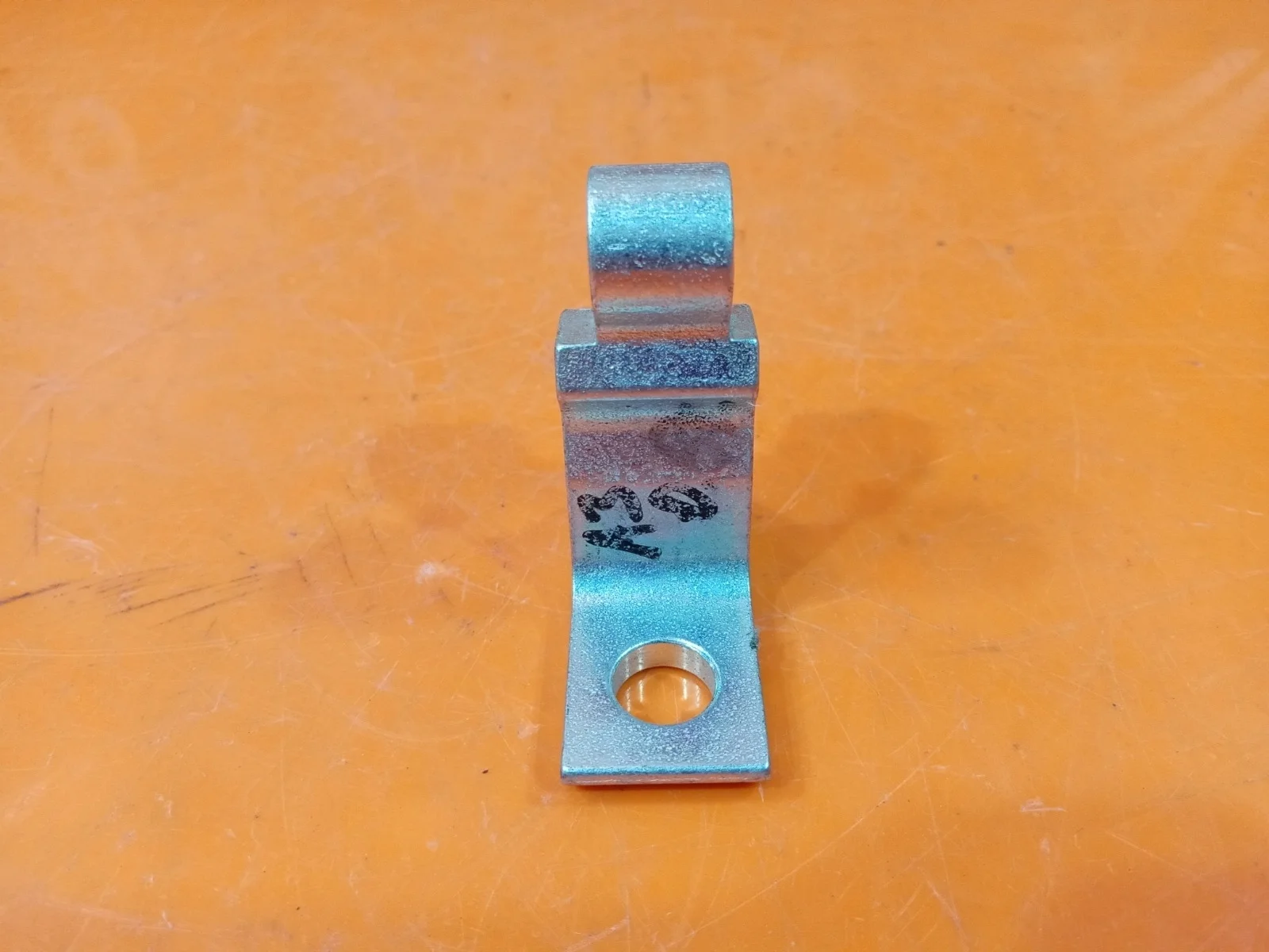 Петля двери Audi Q3 2011-2018 8U