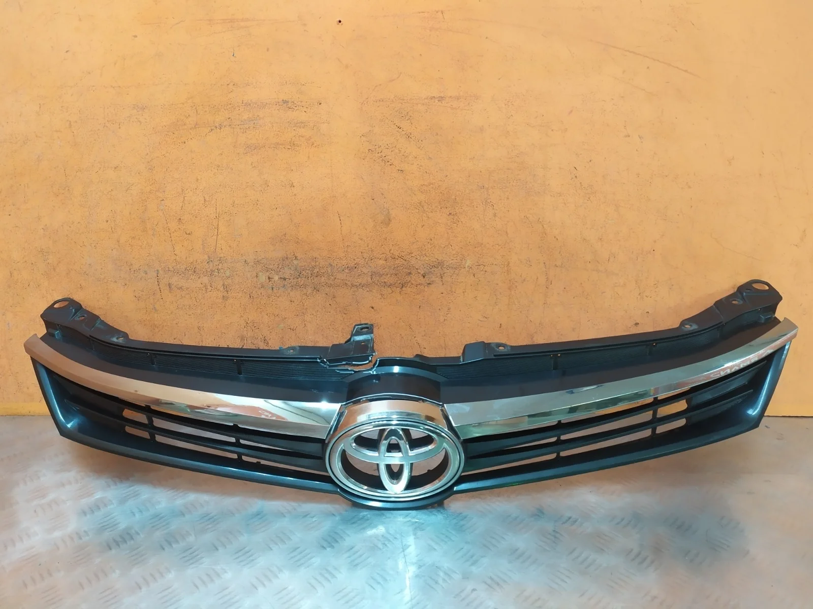 Решетка радиатора Toyota Camry 2014-2017 XV50