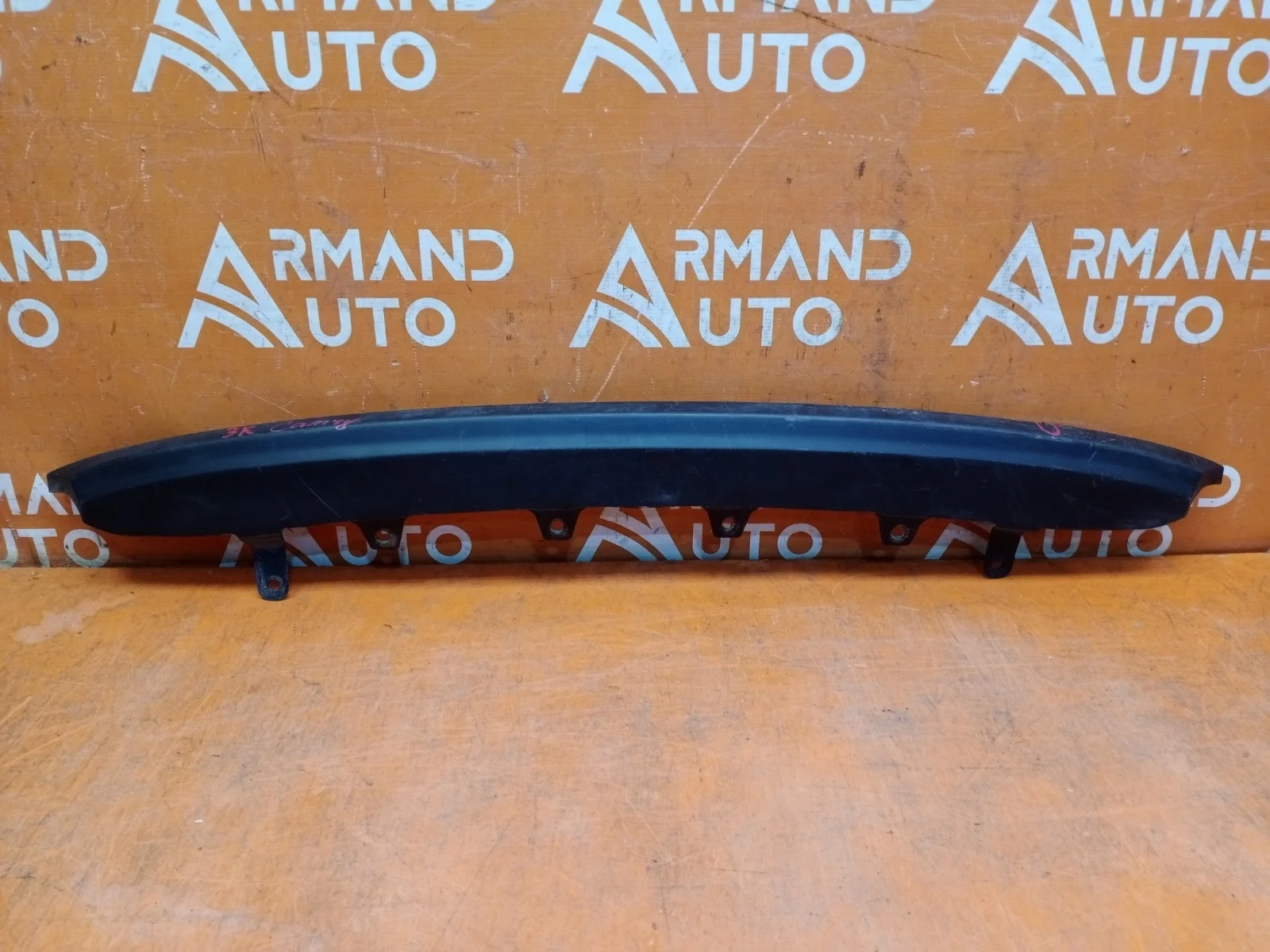 Накладка бампера Toyota Camry 2014-2017 XV50