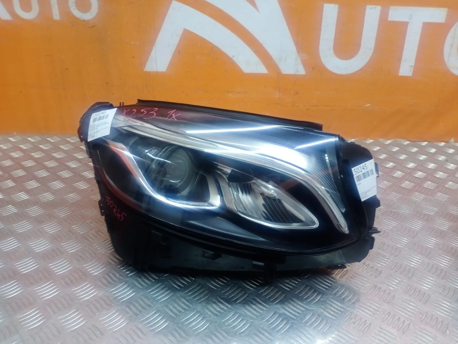 Фара Mercedes GLC-Class 2015-2019 X253