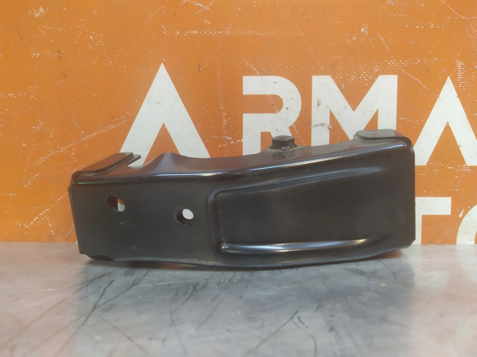 Кронштейн усилителя бампера переднего Mitsubishi Pajero Sport 2015-2021 3