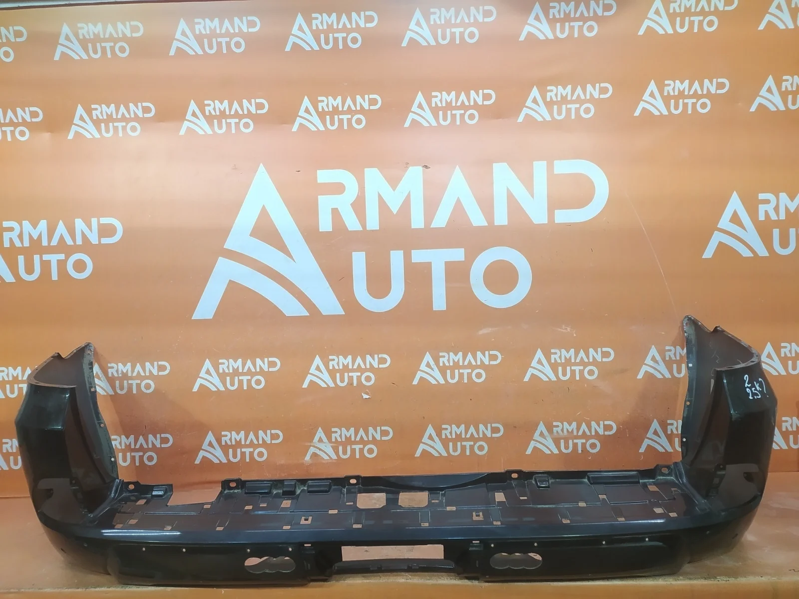 Бампер Lexus LX 2015-2023 URJ200