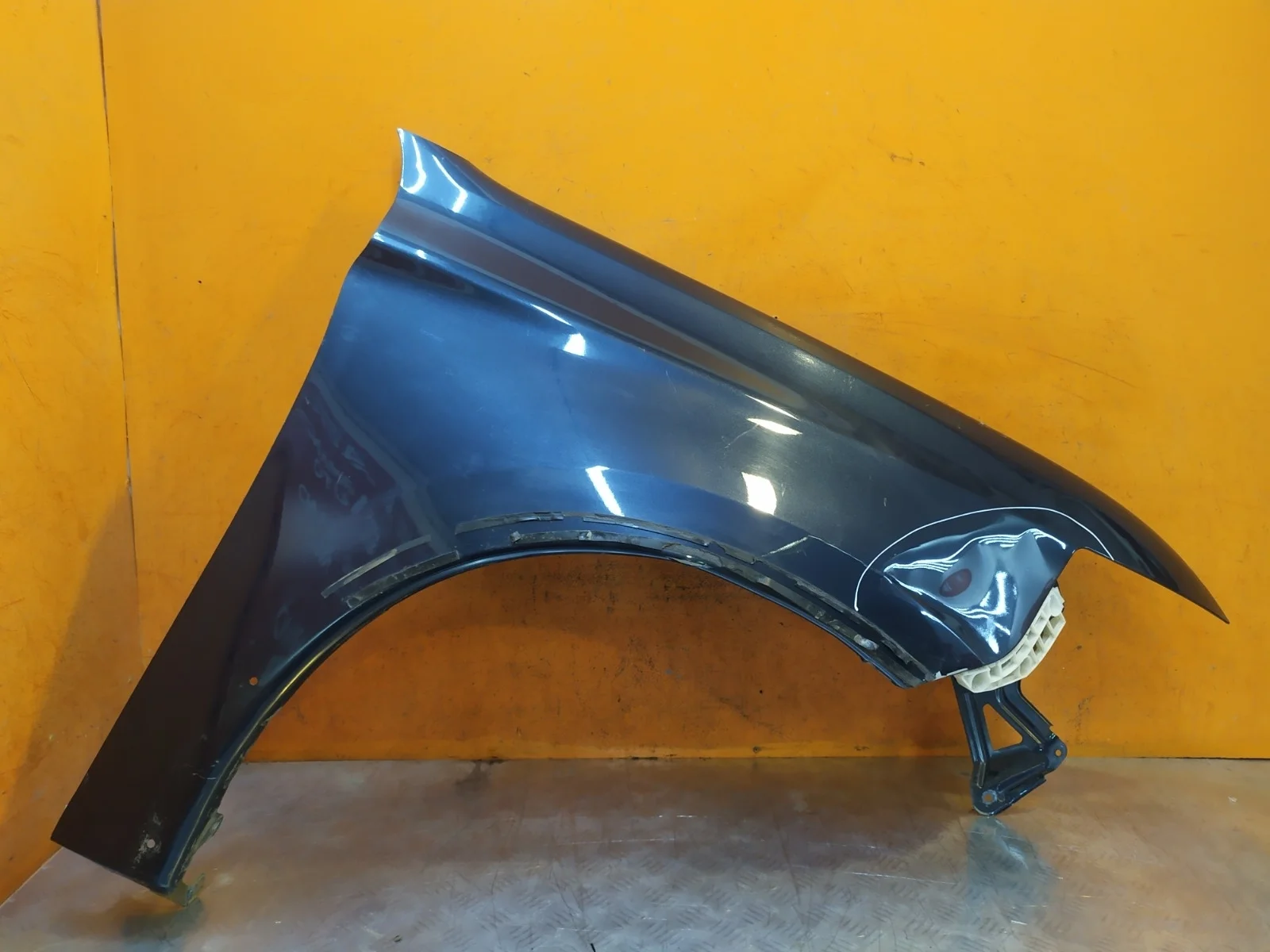 Крыло Mitsubishi Outlander 2015-нв 3