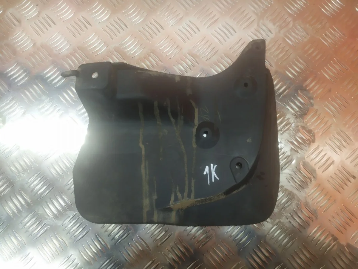 Брызговик Lexus LX 2007-2015 3 URJ200