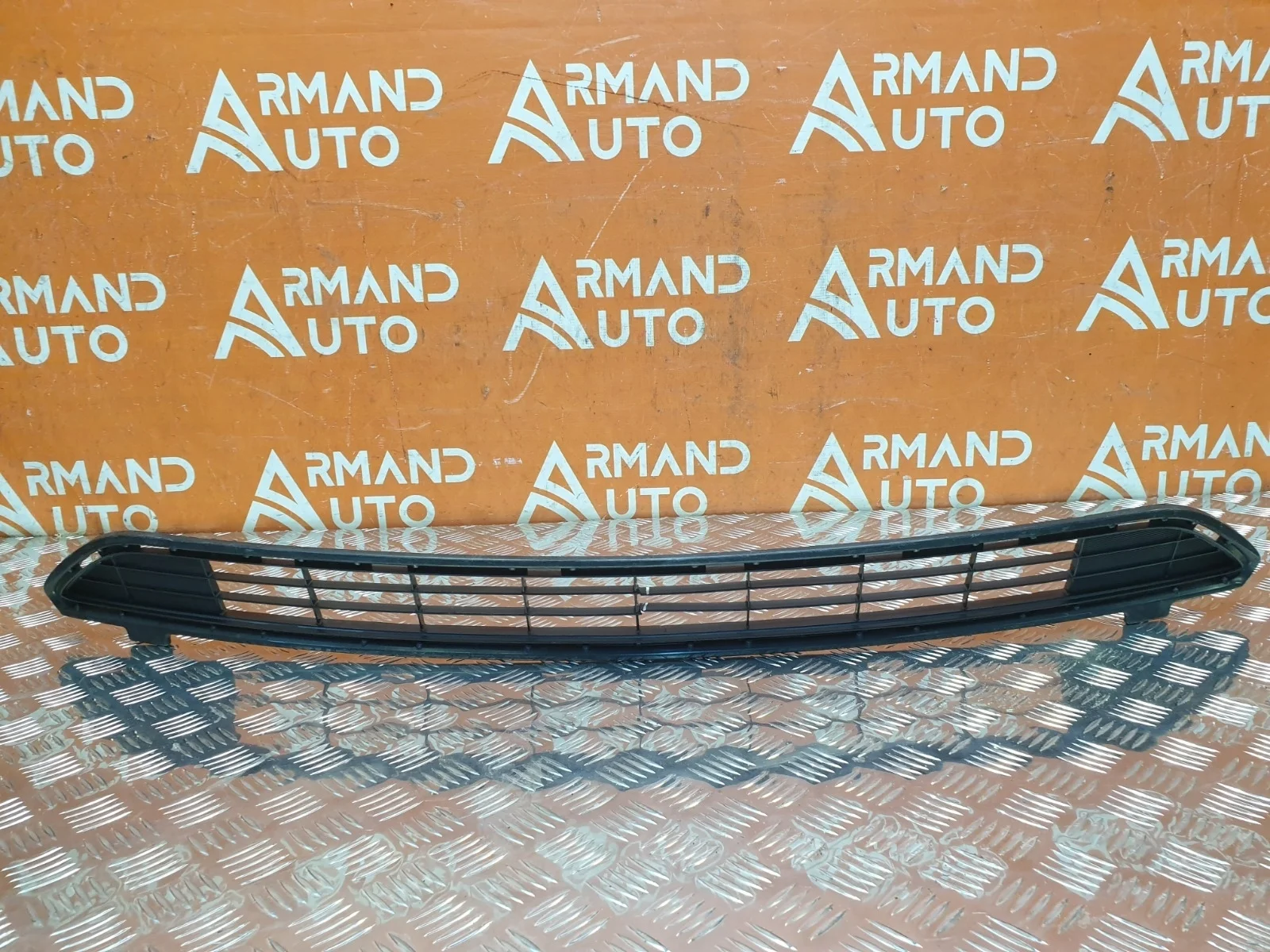 Решетка бампера Toyota RAV4 2015-2019 CA40