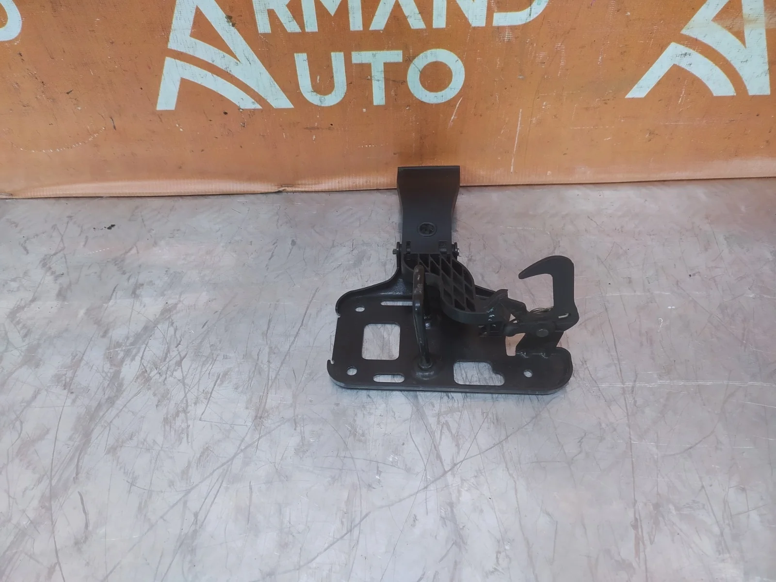 Замок капота Audi A4 2007-2015 B8