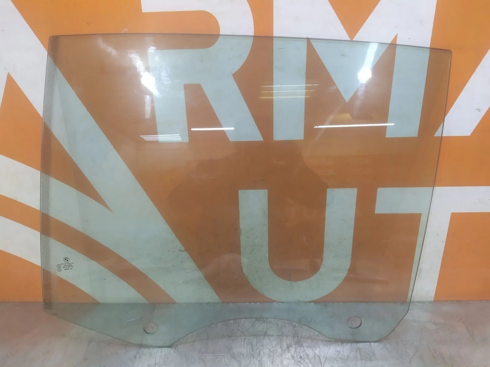 Стекло двери BMW 5 series 2009-2017 F07 GT