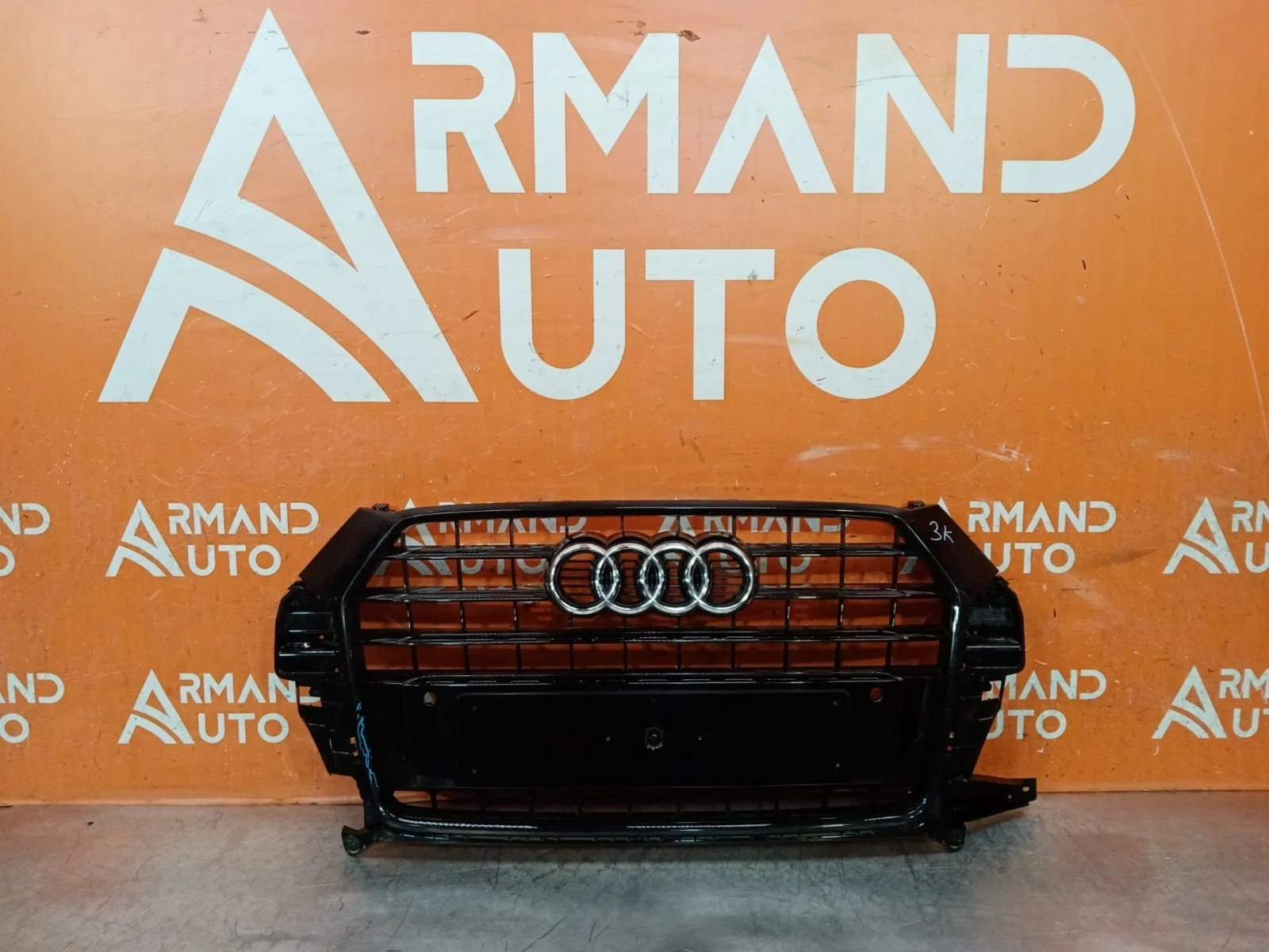 Решетка радиатора Audi Q3 2014-2018 8U