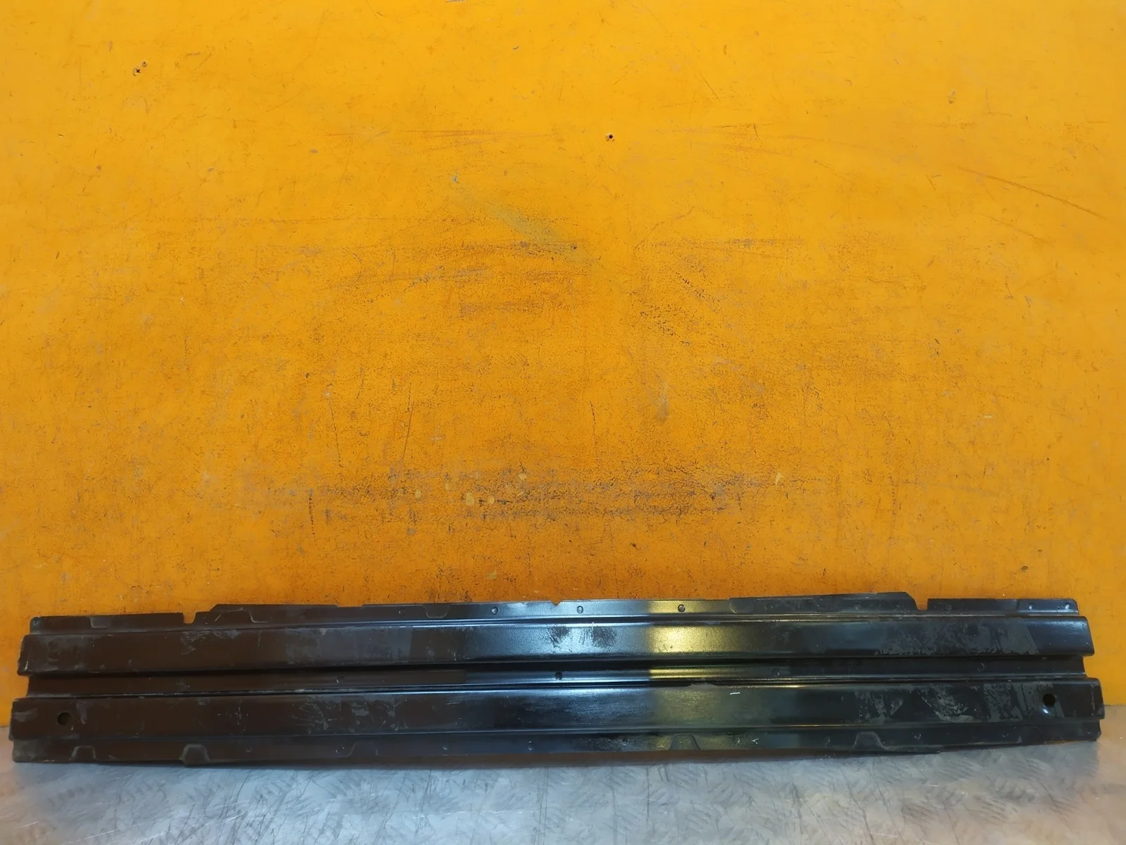 Усилитель бампера Mitsubishi Outlander 2012-нв 3