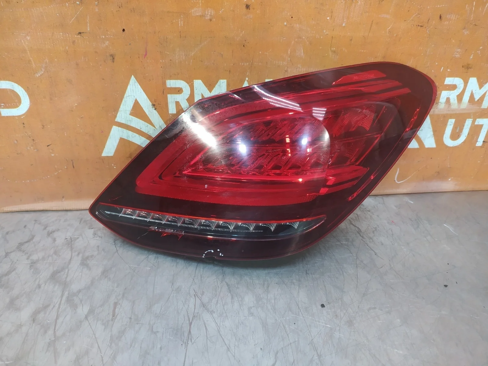 Фонарь Mercedes -Class 2018-2021 W205