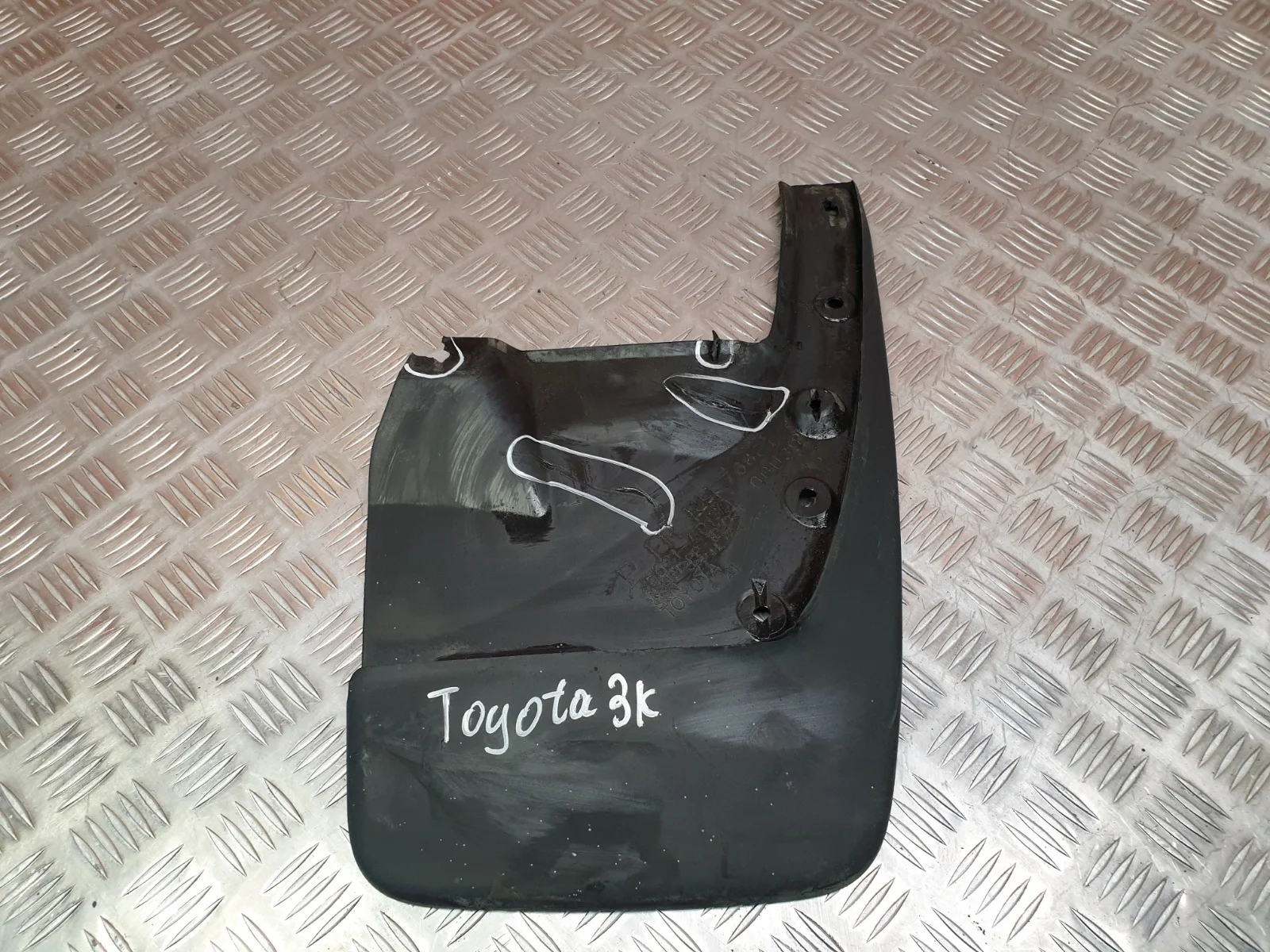 Брызговик Toyota Land Cruiser Prado 2009-нв 150