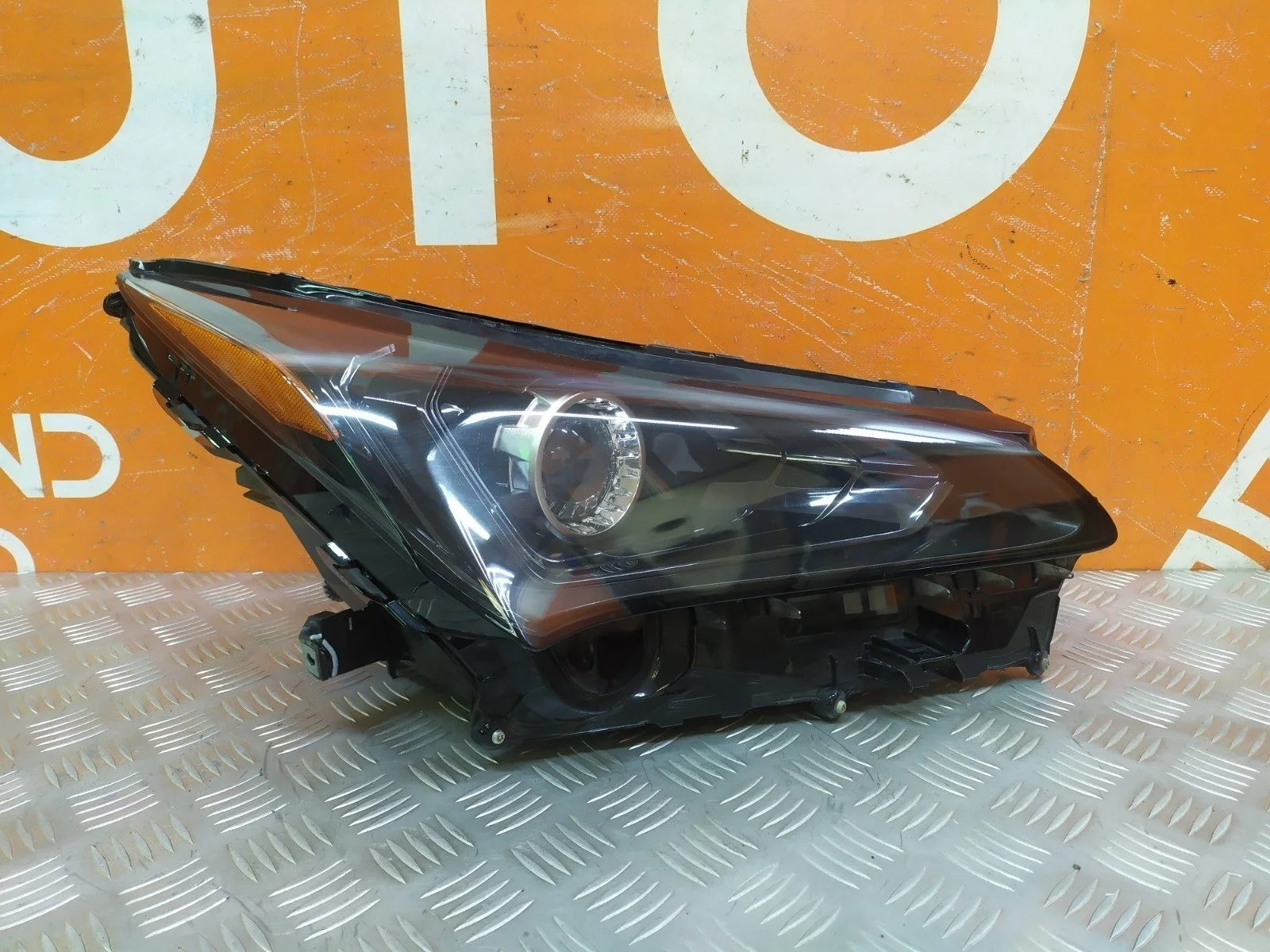 Фара LEXUS NX 2017-2021