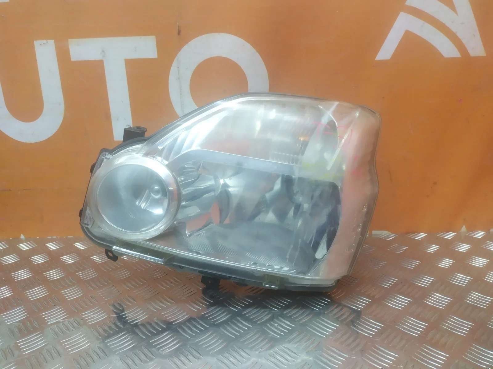 Фара Nissan X-Trail 2007-2011 T31