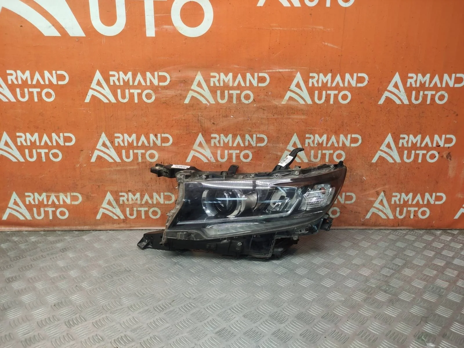 Фара Toyota Land Cruiser prado 2017-нв 150