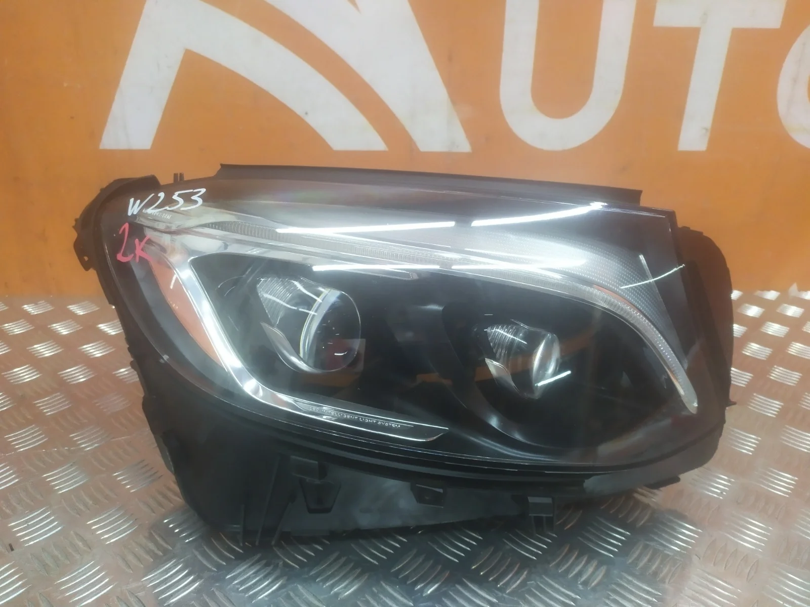 Фара Mercedes GLC-Class 2015-2019 X253