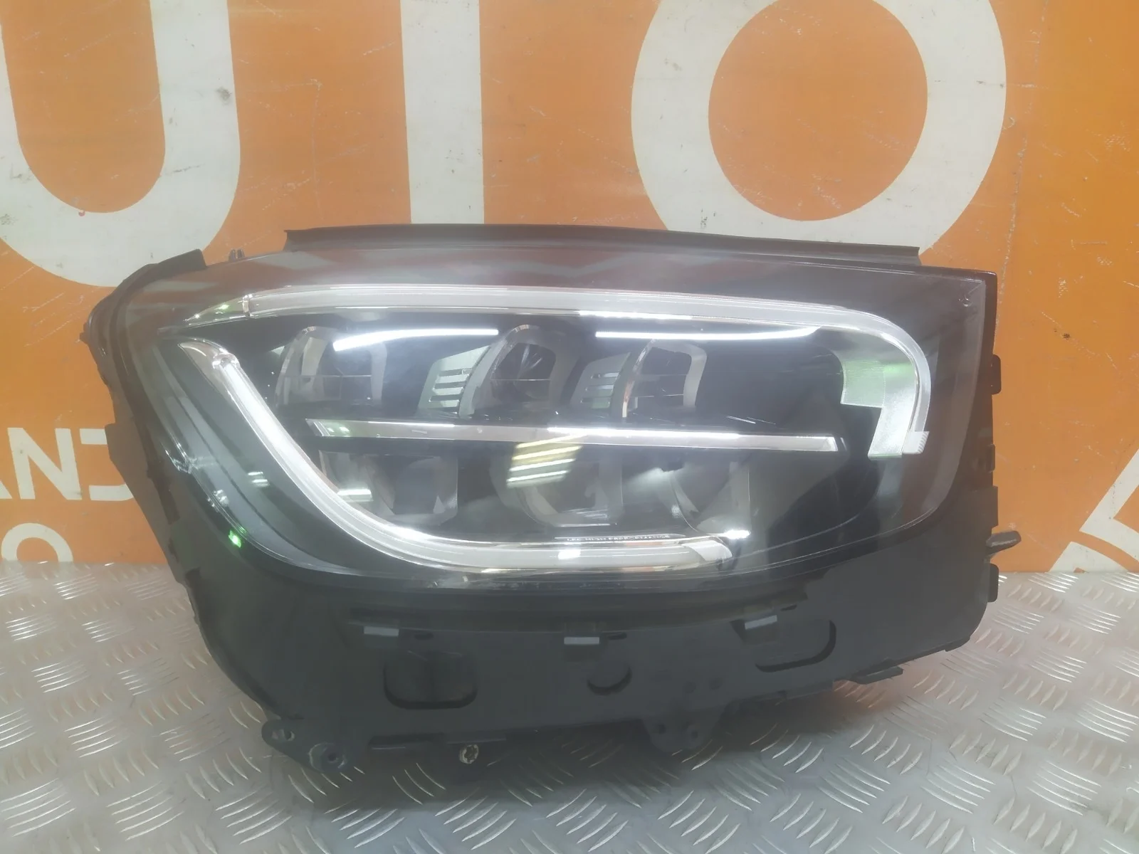 Фара Mercedes GLC-Class 2019-нв X253