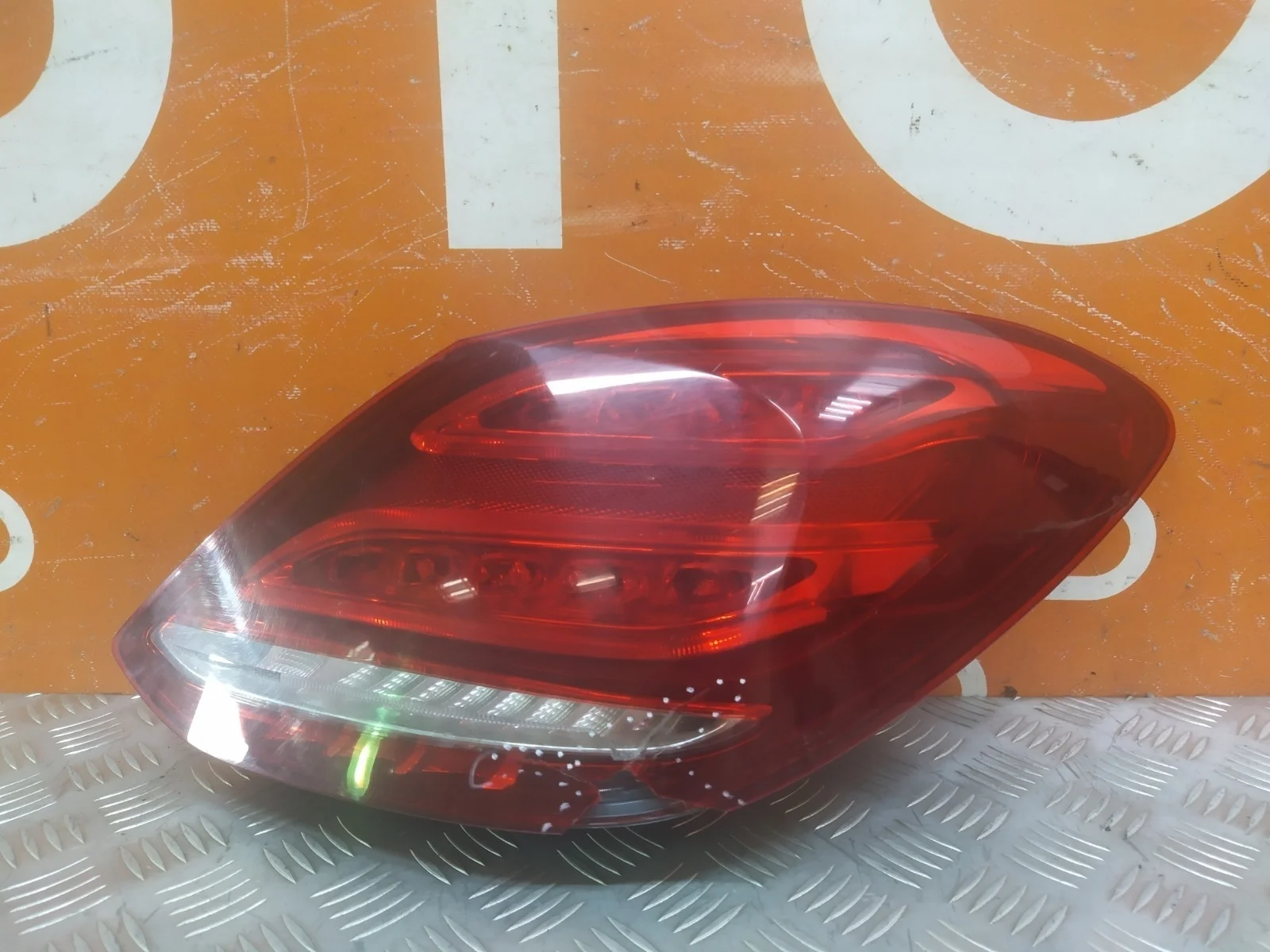 Фонарь Mercedes -Class 2014-2018 W205