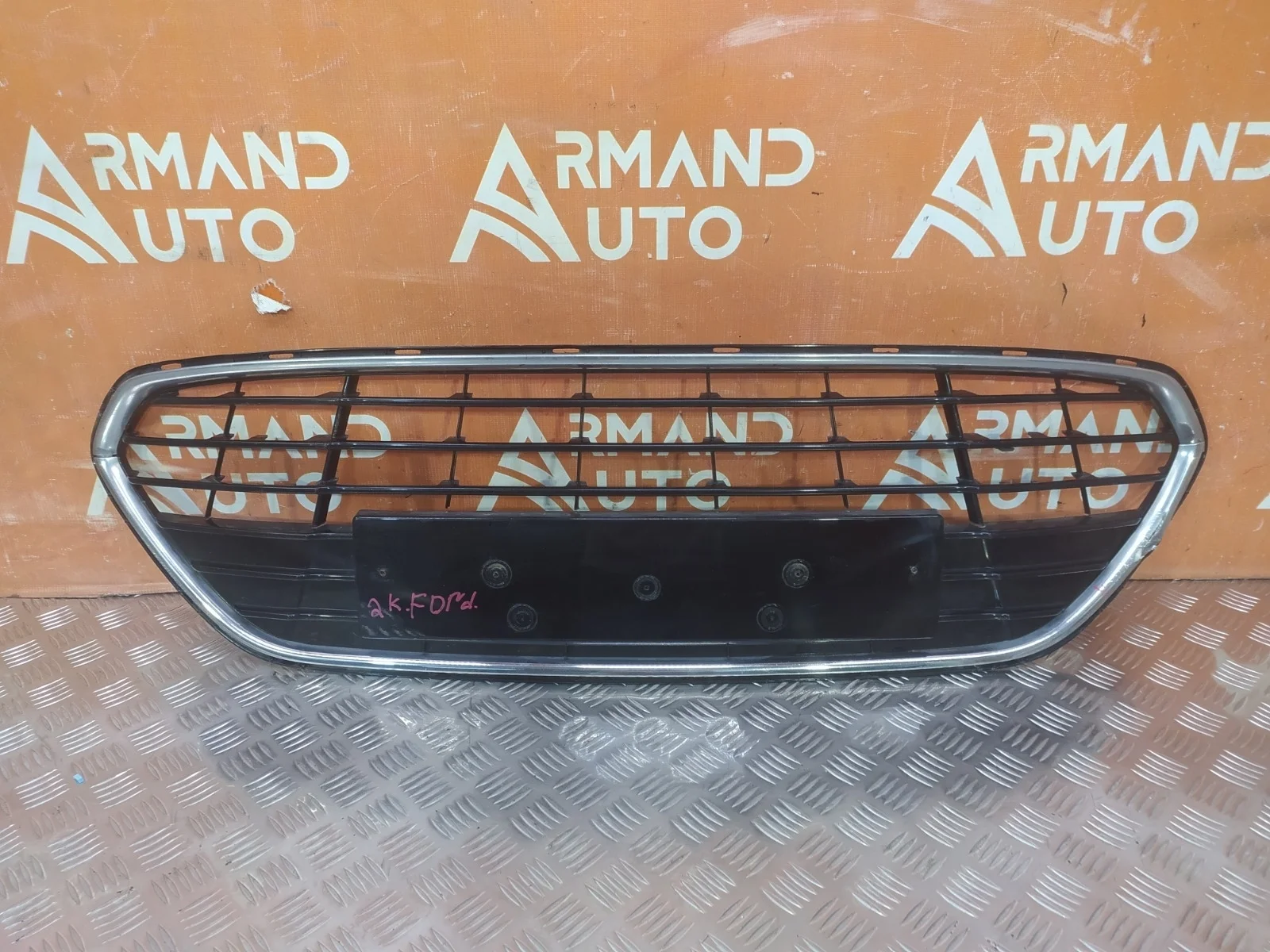 Решетка бампера Ford Mondeo 2010-2014