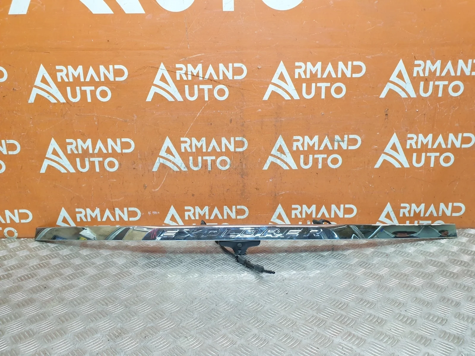 Молдинг двери багажника Ford Explorer 2015-2019 U502