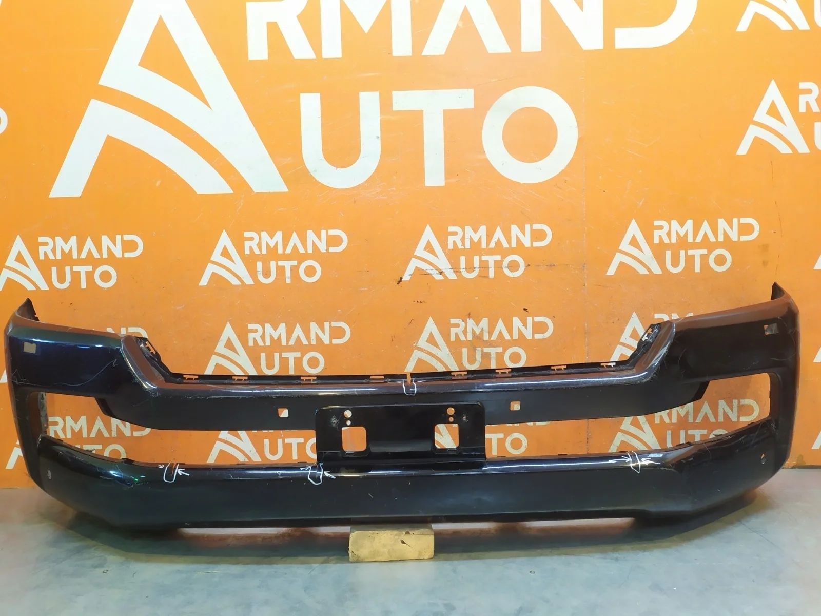 Бампер Toyota Land Cruiser 2015-2021 200