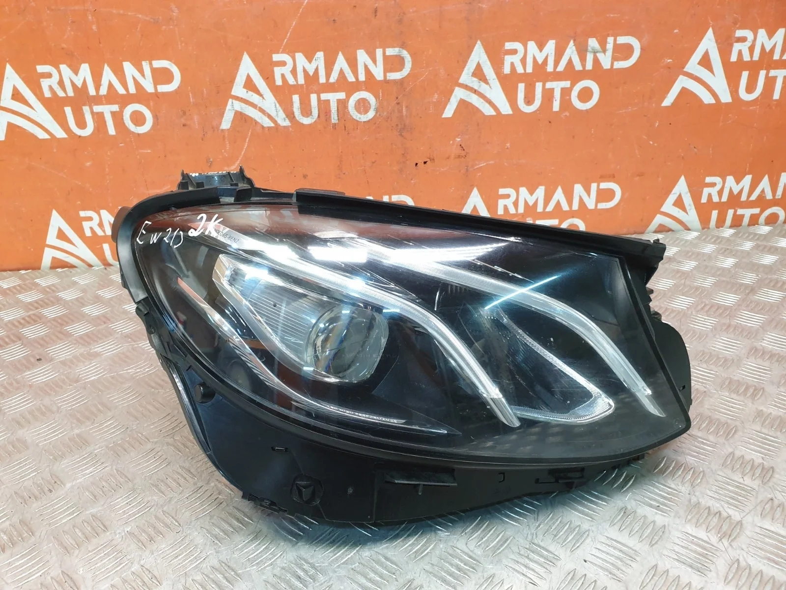 Фара Mercedes -Class 2016-2020 W213, S213