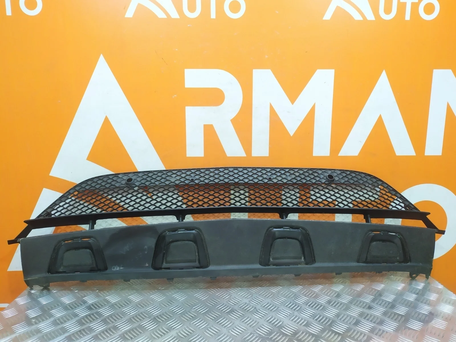 Решетка бампера Mercedes GLC-Class 2015-2019 X253