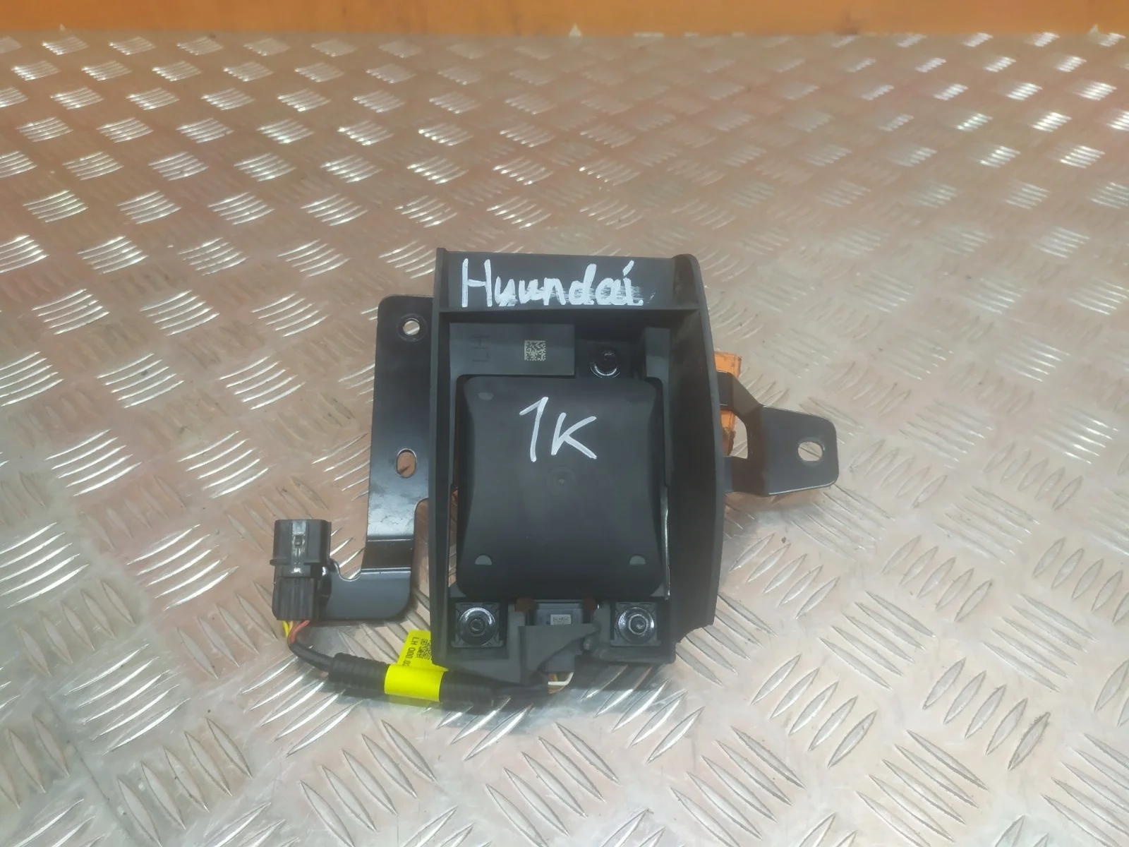 Датчик слепых зон Hyundai Santa Fe 2018-нв 4 TM