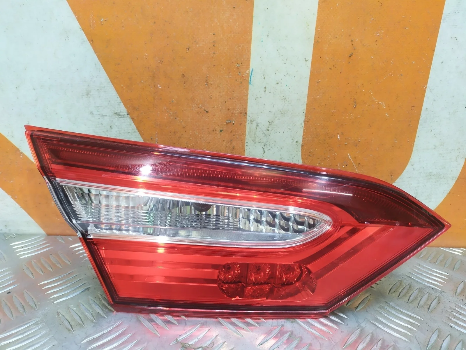 Фонарь внутренний Toyota Camry 2017-нв 8 XV70