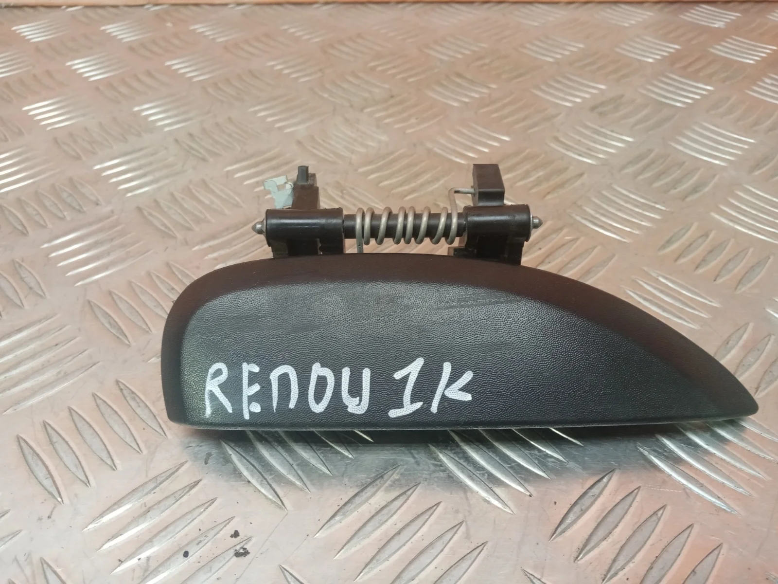 Ручка двери внешняя Renault Logan 2012-2022