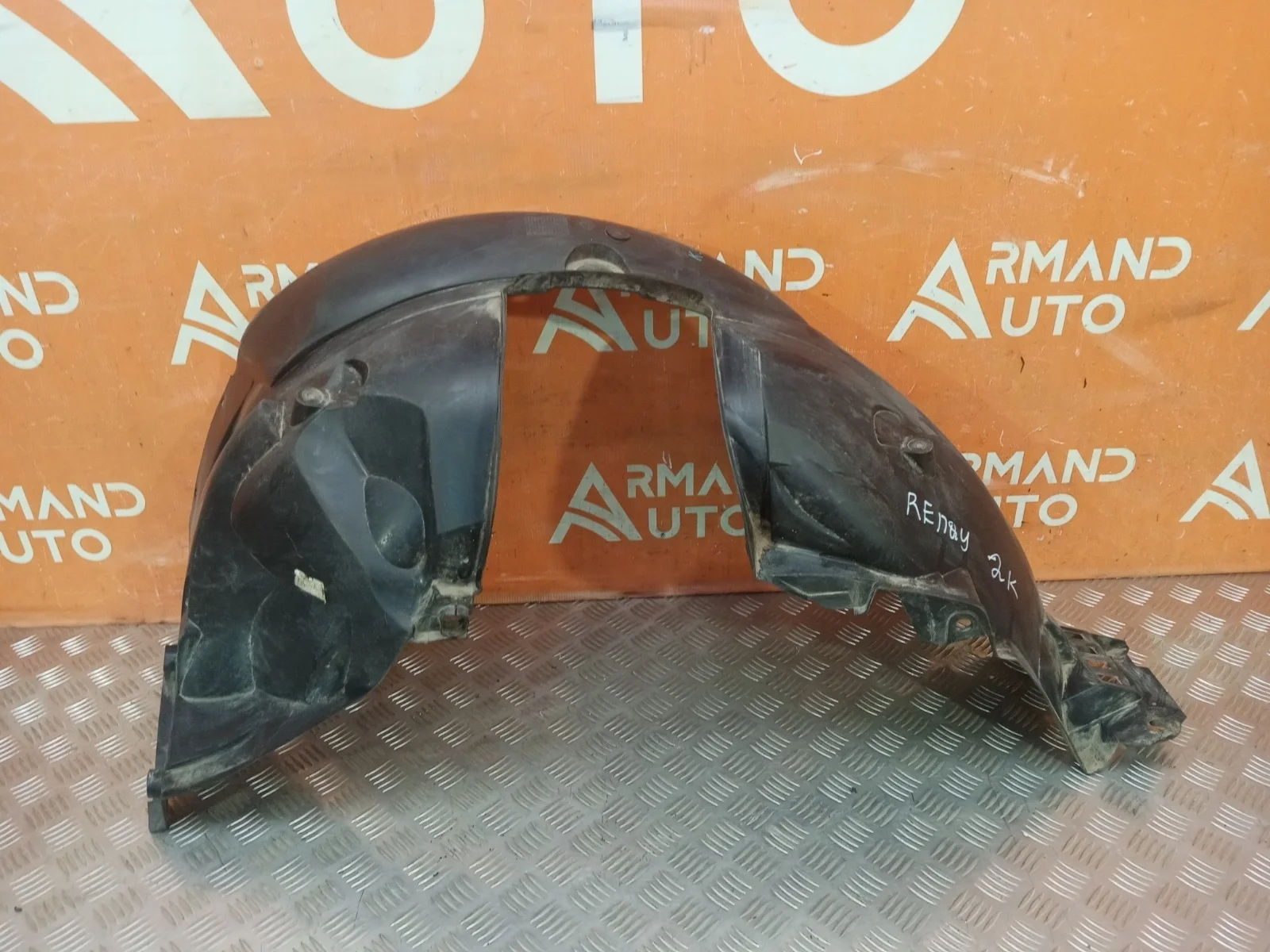 Подкрылок Renault Logan 2012-2022