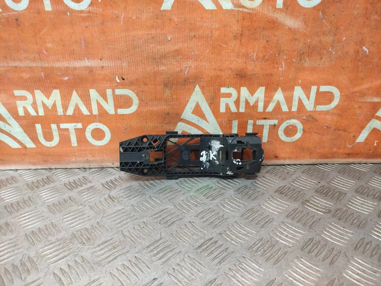 Кронштейн ручки двери Volkswagen Polo 2009-2020 5