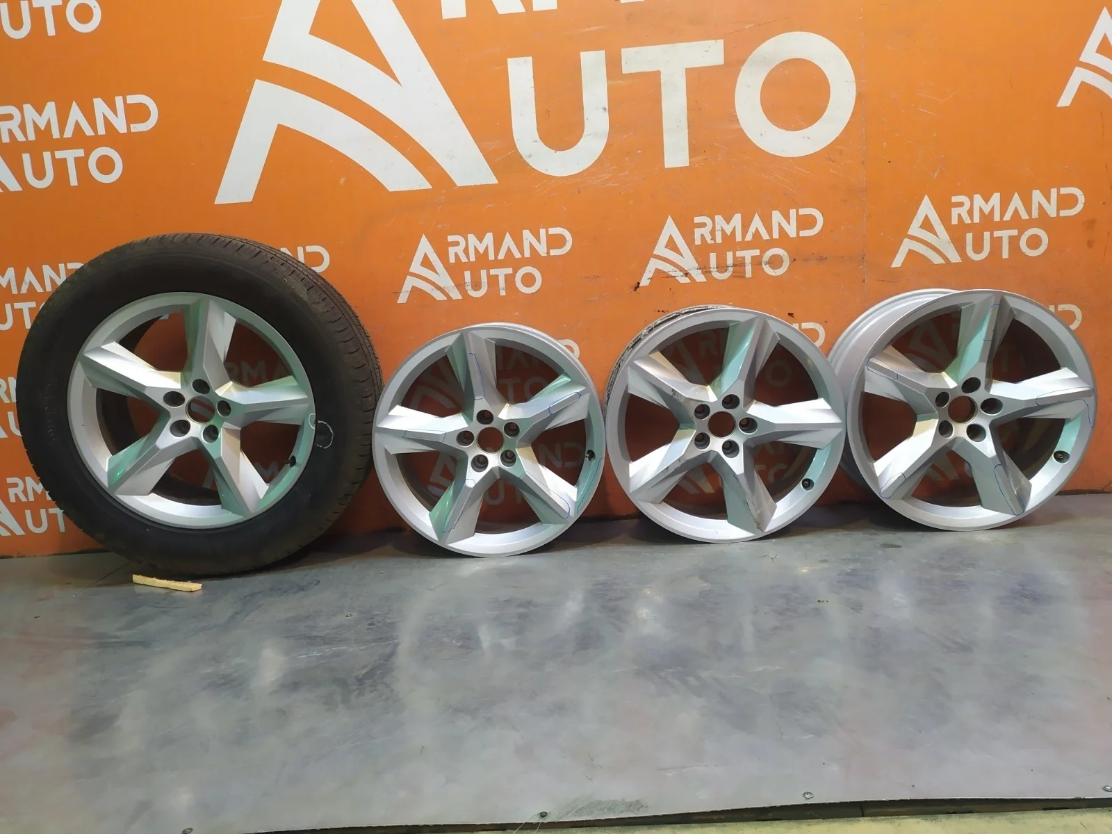 Комплект дисков колесных r19 Audi Q7 2 4M