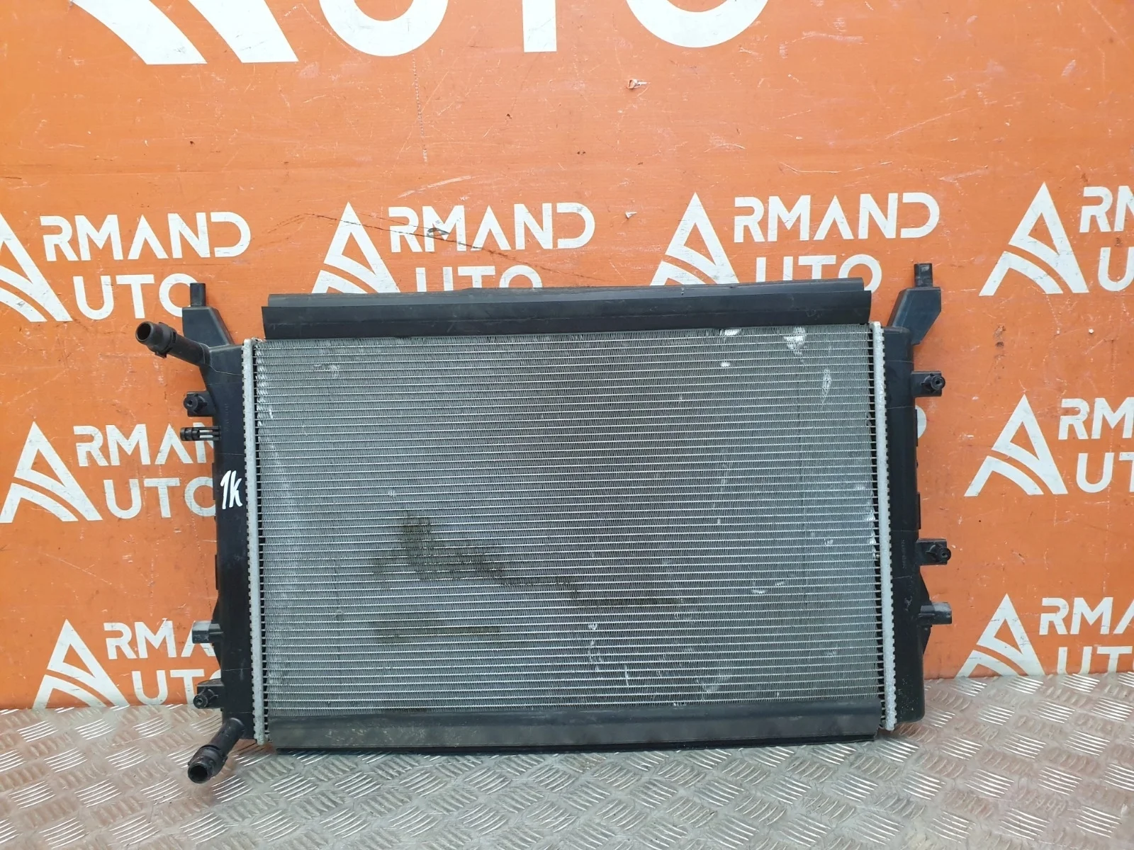 Радиатор двигателя (двс) Skoda Octavia 2008-2013 A5 (1Z)